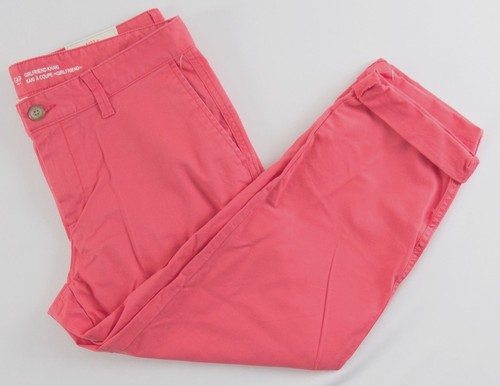 NWT Womens GAP Girlfriend Khaki Pants 