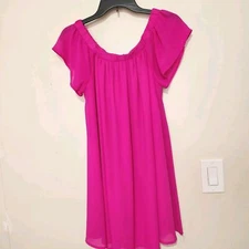Style Rack Mini Dress size Medium Fucsia Color On or Off Shoulder