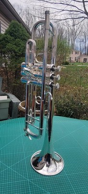 Vincent Bach Stradivarius Trumpet 37 ML 205268 Silver w Case ~ 1982 EUC