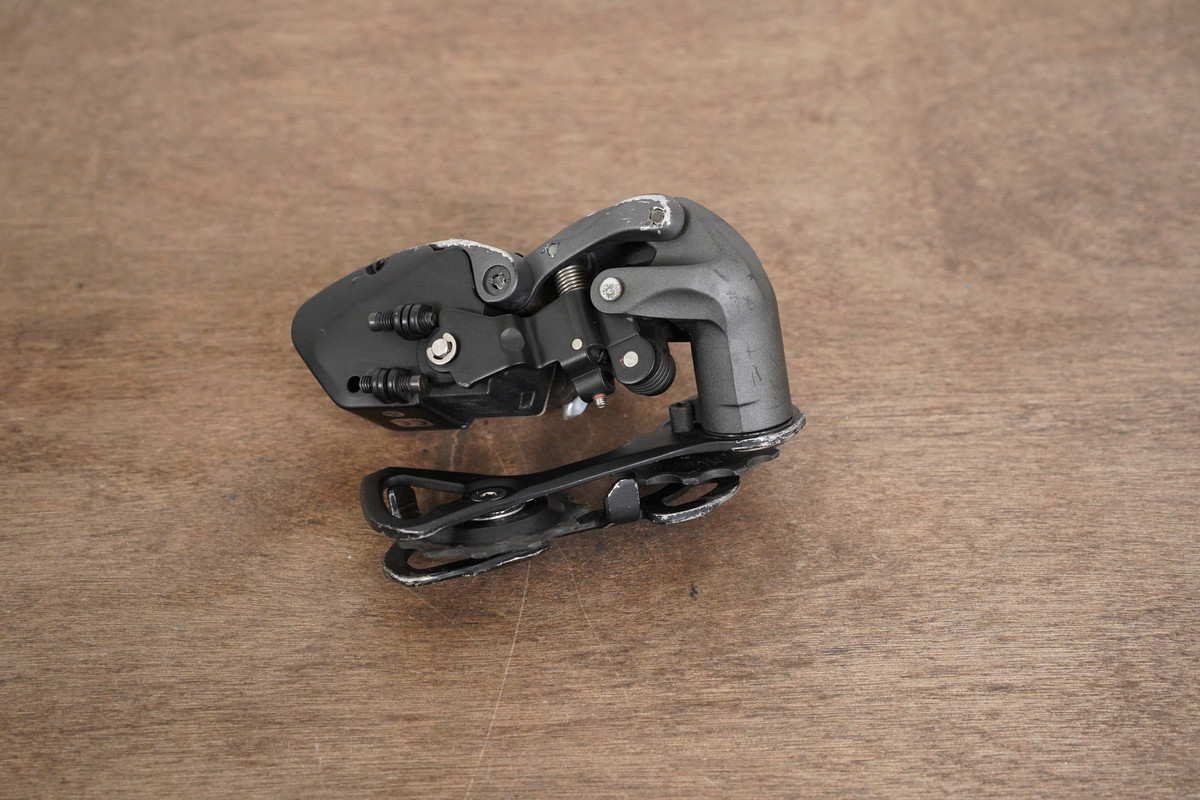 Shimano Ultegra 6770 Di2 10 Speed Electronic Rim Brake Road Shimano Ultegra 6770 Di2 10 Speed Electronic Rim Brake Road