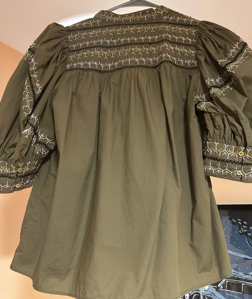 Blusa Top Ulla Johnson Hecha a Mano Talla 2 Verde Oliva Bordada Manga Corta Foto 4 de 4