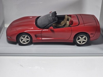 UT Models 1:18 Chevrolet Corvette Convertible 1998 rot Diecast Auto OVP