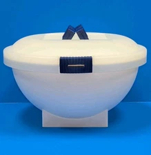 Iris Schwartz 1-78-722 Pasta Bowl & Lid With Blue Handles