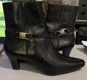 Anne Klein AK Women Ankle Leather Boots Black Sz 6.5 M  ( No Box)