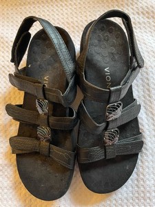Vionic Women’s Black Strappy Sandals Hook & Loop Studded Adjustable Comfort 8