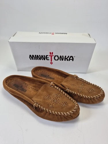 Minnetonka Leila Mule Women's 7.5 Dusty Brown Suede Moccasins 433W w/ Box