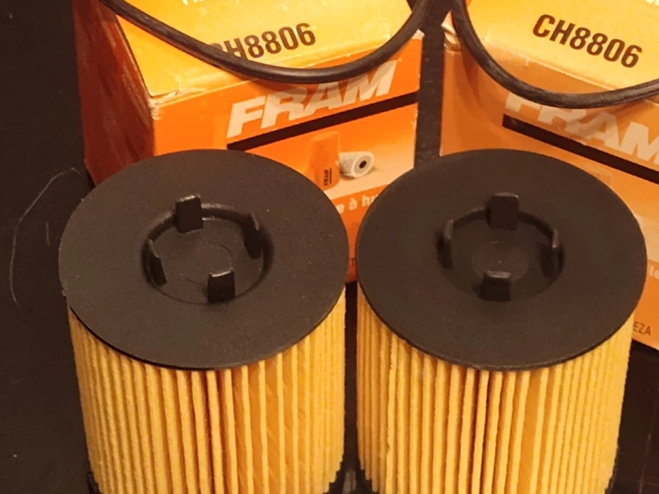 (2) FRAM CH8806 Oil Filters New In Box  - Imagem 4 de 4