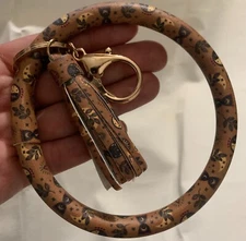 CRESENT MOON RING KEYCHAIN BRACELET