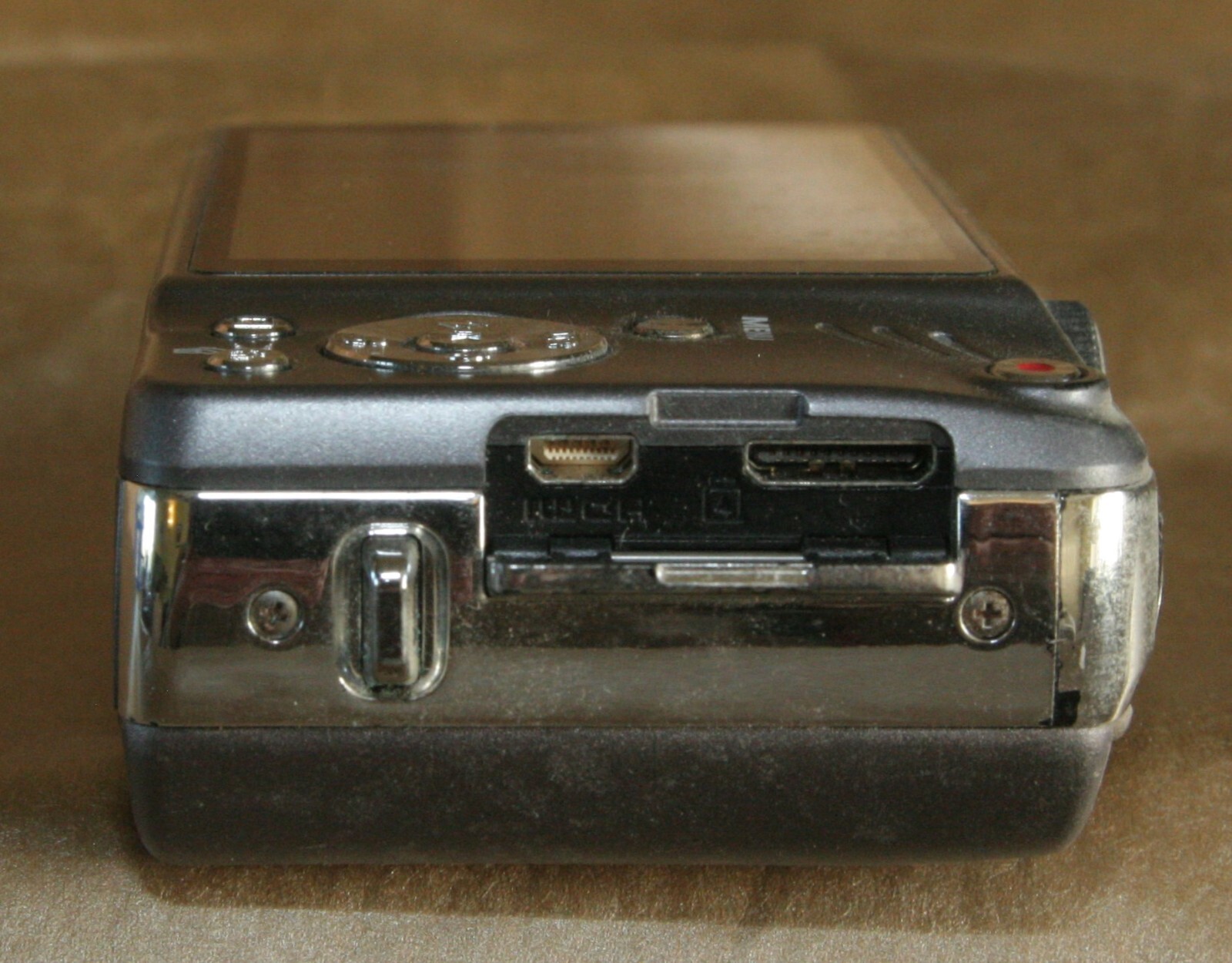 SAMSUNG WB600 DIGITAL CAMERA & BATTERY eBay