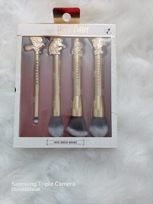 ❤ New Harry Potter House Gryffindor Make Up Brushes Set Primark ❤ UK - Main Image