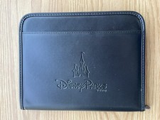 DISNEY PARK Funda Tablet 10 Pulgadas Edición Limitada Magic Kingdom Castle