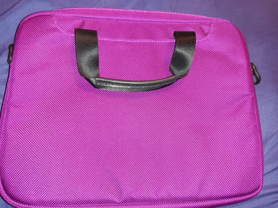 Funda Tablet TUMI para iPad u otra Tablet Foto 2 de 4