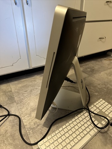iMac 20" 2.66GHz,, Intel Core 2 Duo, 4GB RAM, 320GB HDD MacOS Mojave con teclado - Imagen 10 de 11