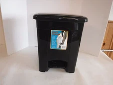 SAFCO 9710BL Receptacle, Step On, Flip, Black (F21T)