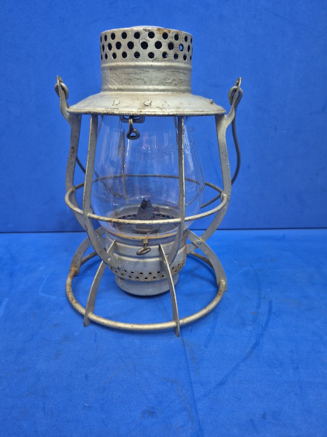 Dietz No. 39 Steel Clad Lantern Convex Burner, Clear Vulcan Globe