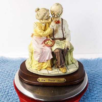 Da Vinci Collection Grandma & Grandpa Figurines Elderly Couple Resin
