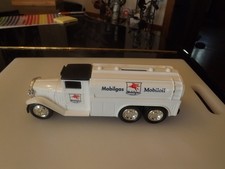 ERTL, Mobilgas 1930 2 1/2 Ton Truck Bank, White, 1:34-Pre-owned...Mint