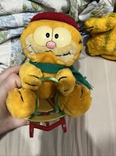 Vintage Dakin Garfield Plush Garfield Takes The Mountain Sleigh 84-0850