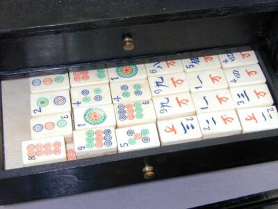 1920's Bamboo Domestic Cow Bovine Bone Mahjong Set 148 Tiles Stick