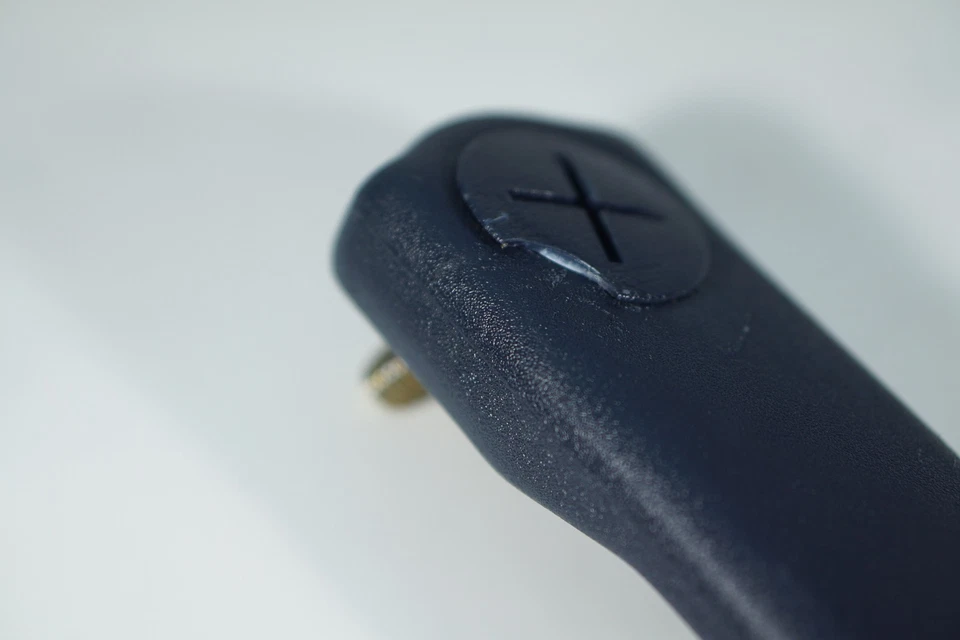 Hebilla de cinturón de seguridad delantera derecha derecha azul OEM Chevrolet Express GMC Savana 97 - 00 ✅ Foto 3 de 4