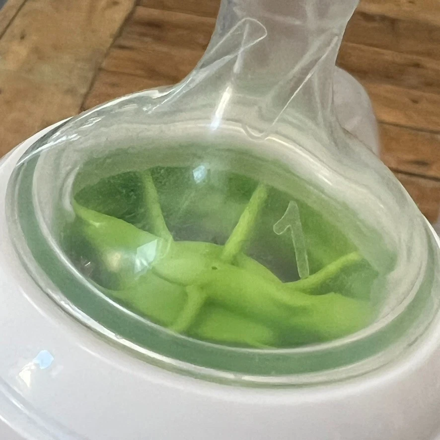 Dr. Brown's Natural Flow 9 Ounce Glass Baby Bottles Set of 5 Anti-Colic Flow 1 - Image 3 of 4