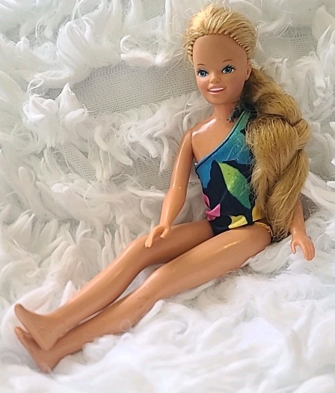 Vintage Mattel Barbie 1985 #1021 Tropical Skipper Doll With Swimsuit, Bendy Legs