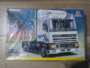 Maquette à Monter Italeri 1:24 - Camion Australien - Référence ITA0719