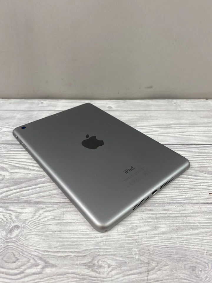 Apple iPad Mini 3 (A1599) - 7.9" - 64 GB - Wi-Fi - Space Grey - Image 2 of 4