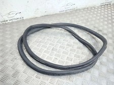 VW PASSAT B5 3B3 Dichtungsgummi der hinteren Tür an der Karosserie 31350838