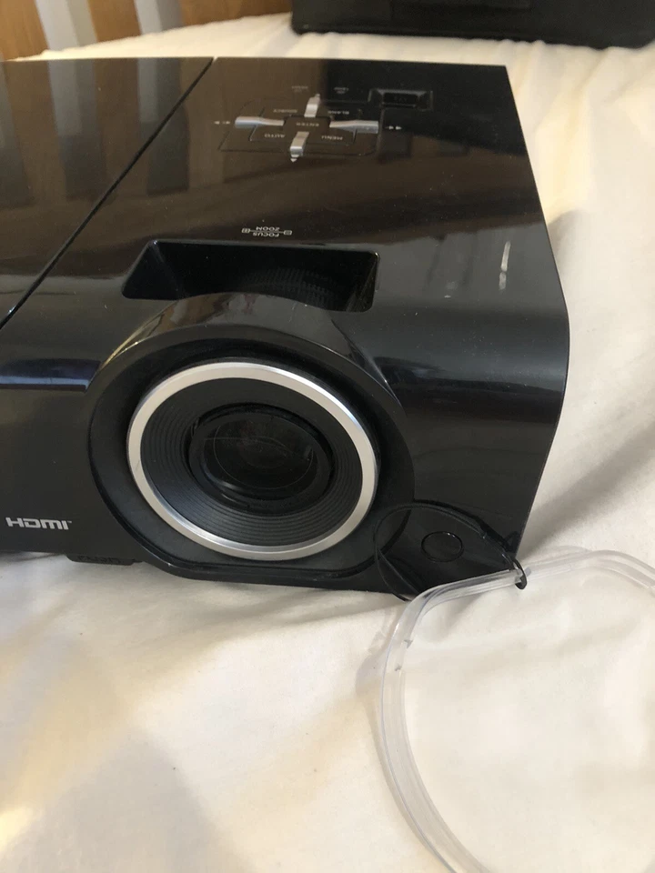 Vivitek D940vx Projector 4300 lumens (check Description) - Image 2 of 4