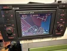 Audi A6 4B 2,5TDI Navi Navigation Plus Radio 4B0 035 192 K mit Key karte Code