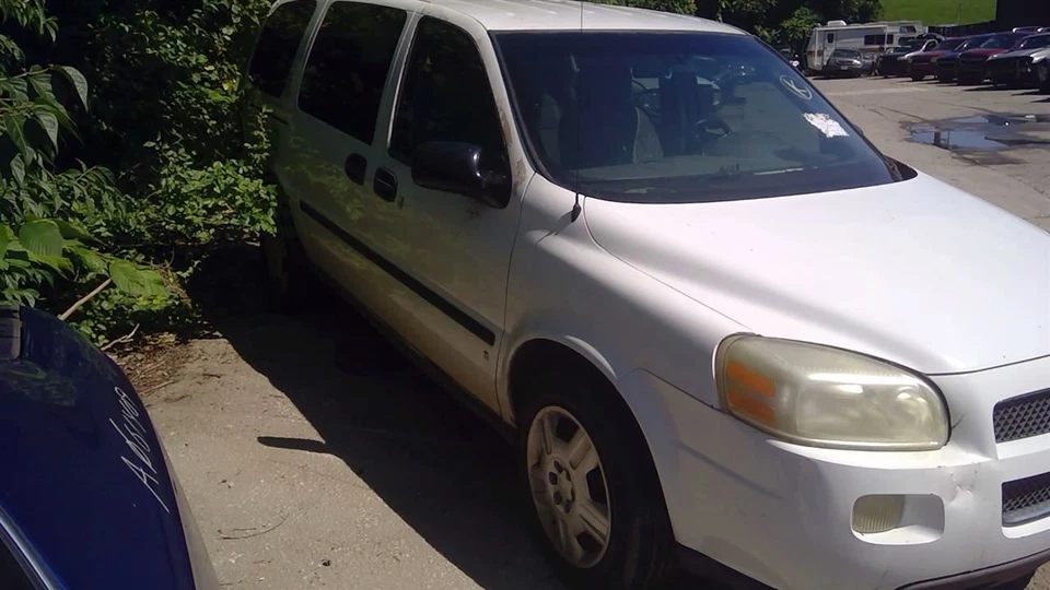 Fuse Box Engine ID 25801018 Fits 05-09 MONTANA 1237936 - Image 2 of 4