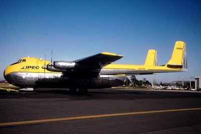 Dia VH-IPD Armstrong Whitworth 650 Argosy Ipec 08/1983 35mm gerahmt OP-L11-6