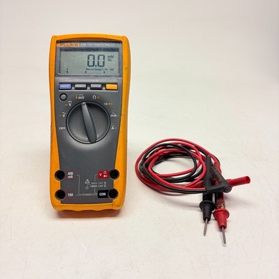 Fluke 179 True RMS Digital Multimeter with Test Leads and Case