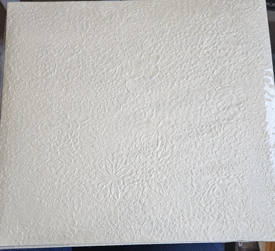 MBI Top Loading Off White Scrapbook Floral 12" X 12" & 20pgs Front/back ver foto - Imagem 3 de 4