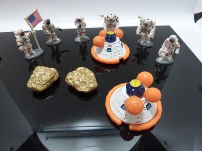 Lot of 10 NASA Space  Astronauts Miniature Figurines & LUNAR MODULE