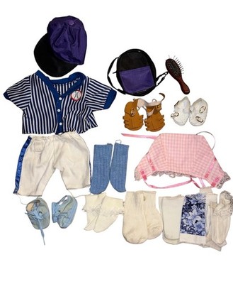 Vintage 1981 Tender Heart Treasures Bear Clothing  Lot