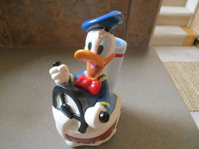 Vintage Walt Disney 7” Donald Duck Plastic Coin Bank STEAM Boat W/PLUG