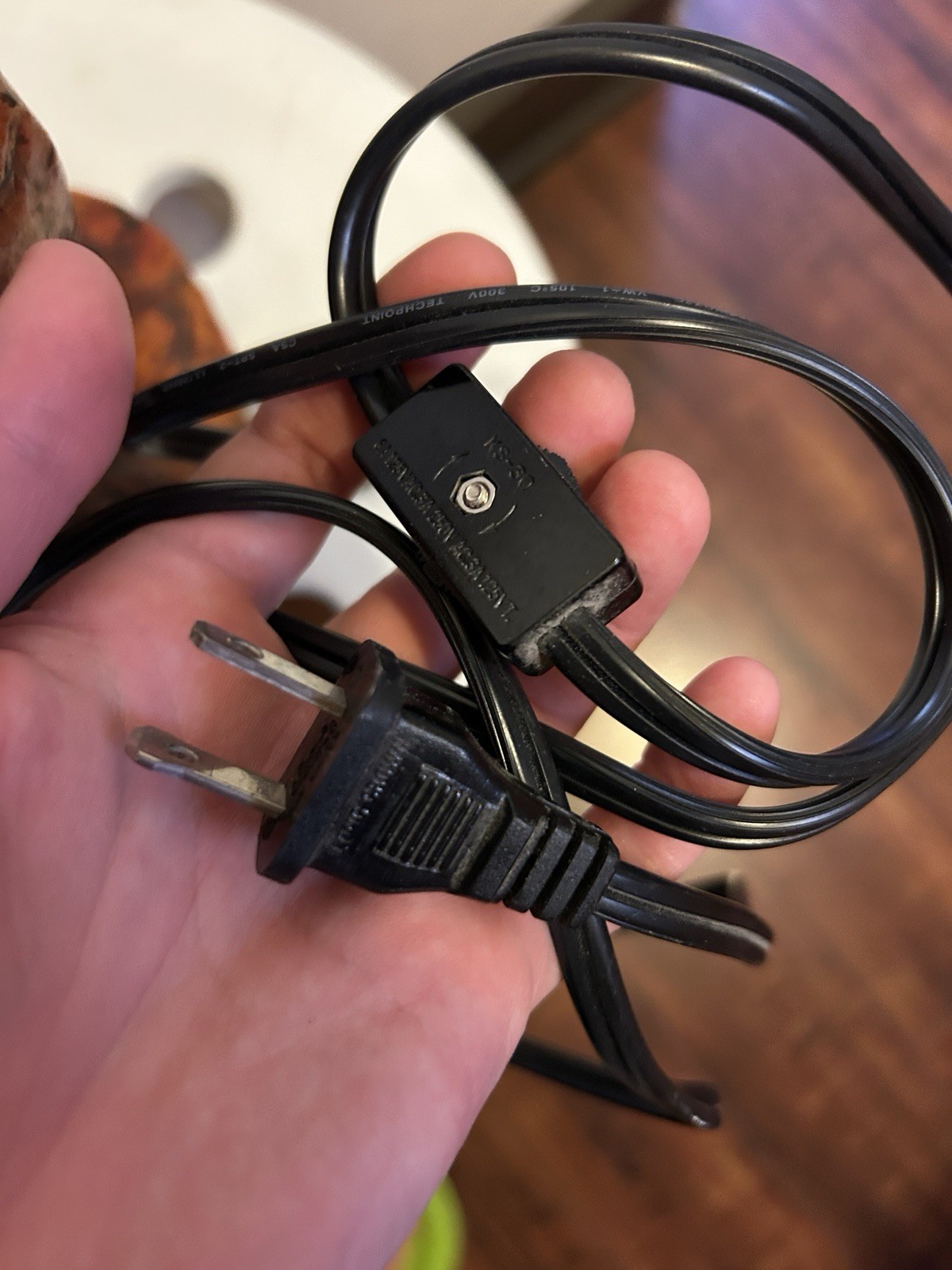 VTG Black Forest Bear Lamp Holding Lantern Hand Painted Resin Cabin