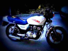Suzuki GSX 400 F Katana 1983 4 A4 Photo