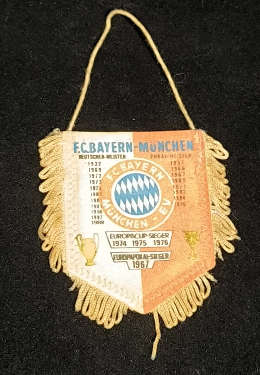 ANCIEN FANION DU Club De Tennis De Berlin Borussia - Corde Violet-Blanc