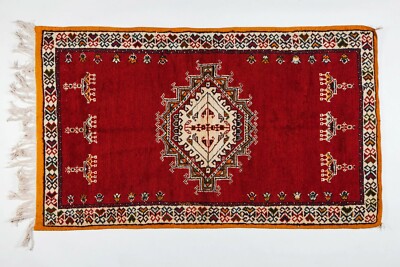 Berber Medium Rug - Handwoven Wool with Abstract and Geometric Elements