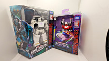 Transformers Earthrise Runamuck & Legacy Minerva     SEALED