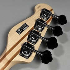 Ice Blue E-Bass BB400 Serie mit 5 Stück Hals, Erle Korpus, gebraucht