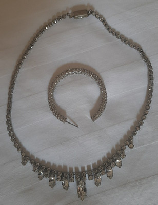 Swarowski Kette mit Ohrstecker (einteilig), vollständig, gebraucht, TOP Zustand