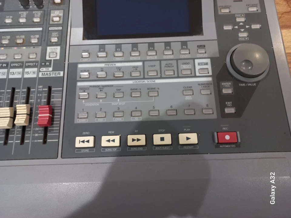 Roland VS-1680 24 Bit Digital Studio Workstation Multitrack Recorder Untested - Image 3 of 4