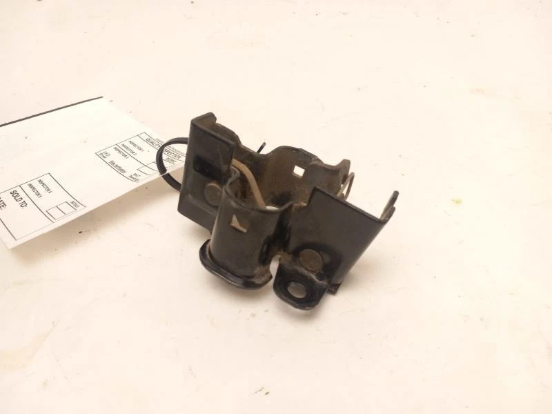 PESTILLO CAPÓ MERCEDES-BENZ E320 2004 Foto 2 de 4