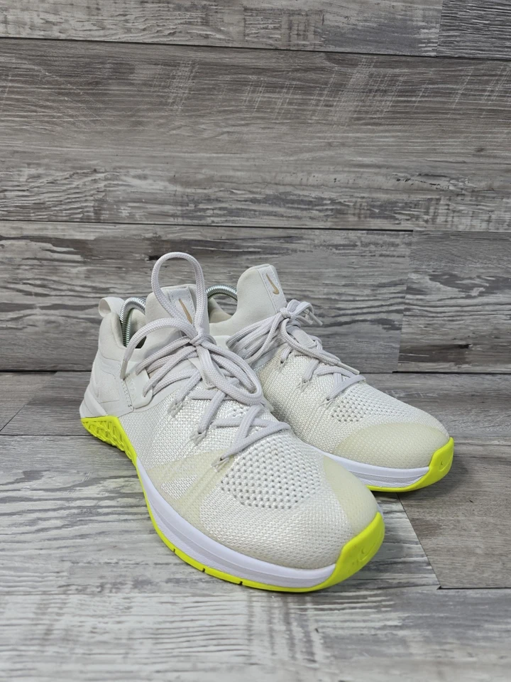 Nike Metcon Flyknit 3 Zapatos de Entrenamiento 'White Volt' AR5623-117 Mujer Talla 9.5 Foto 3 de 4