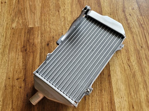 New Honda CRF450R Left Radiator OEM CRF450RX CRF 450 R RX CRF450RWE 2021-2024 - Picture 10 of 12