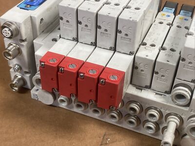 SMC 7 Valve Bank EX260-SMJ1 (6) SY5200-5U1 + (1) SY5100-5U1 + (4